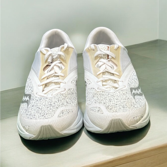 Saucony Kinvara 9 White Footshop Men’s Shoes Size 11.5. - Picture 3 of 5